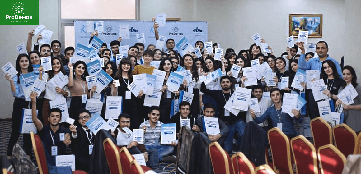 “Açıq hökumət sahəsində gənclərin maarifləndirilməsi” mövzusunda silsilə təlimlər baş tutub